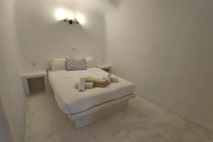 Room 63 of 85