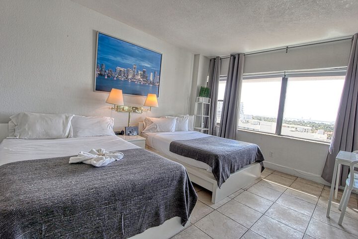 Room 20 of 244