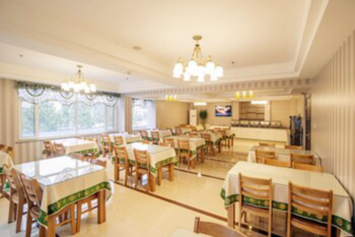 Dining 19 of 19