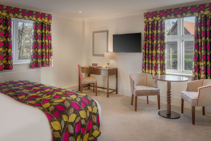 Room 3 of 44