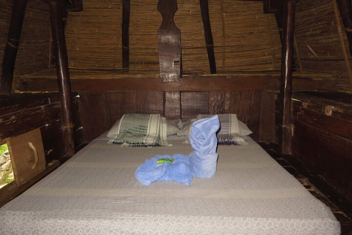 Room 5 of 32
