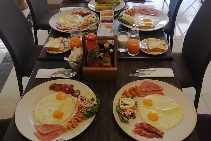 Breakfast/Coffee Service 45 of 64