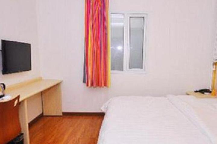 7 Days Inn Jinan Lanxiang Road Shidai Zongbu Jidi Branch