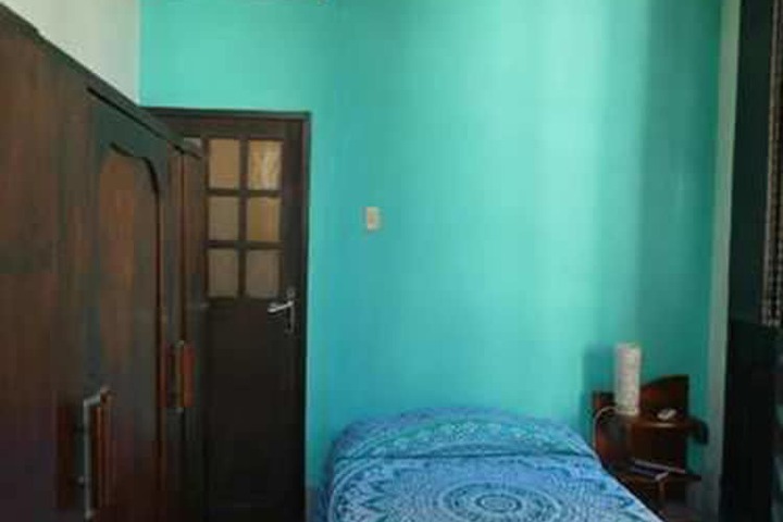 Room 3 of 16