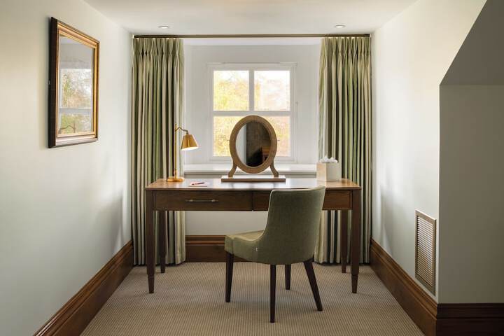 Room 47 of 92