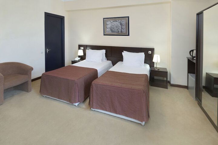 Room 7 of 45