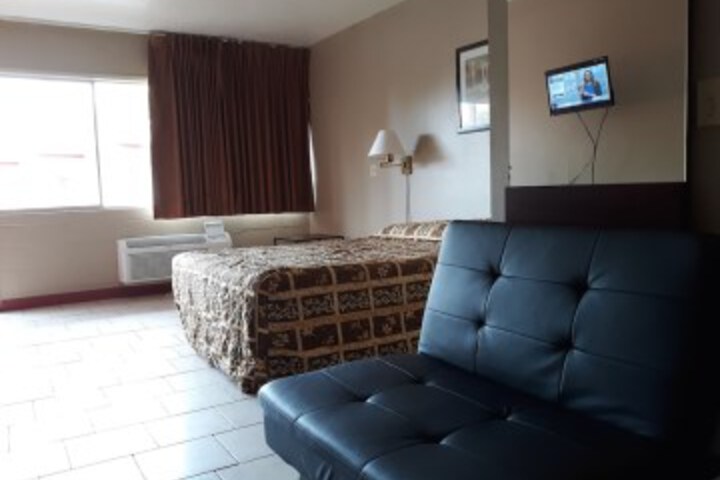 Room 2 of 12
