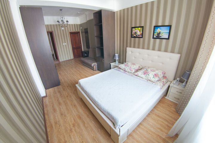 Room 9 of 44