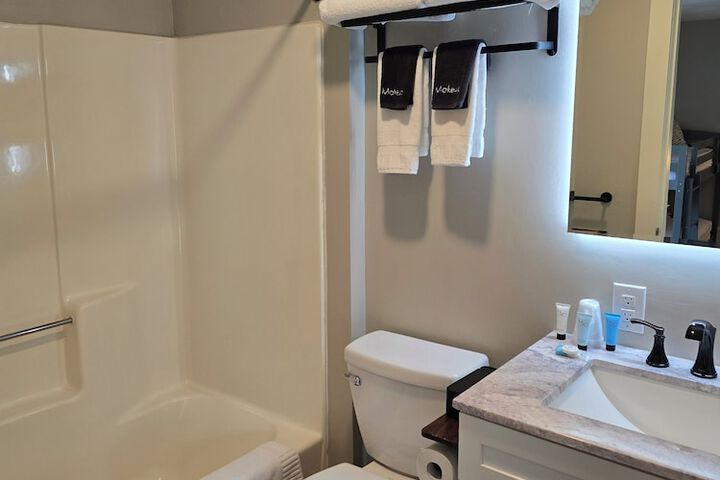 Room 112 of 140