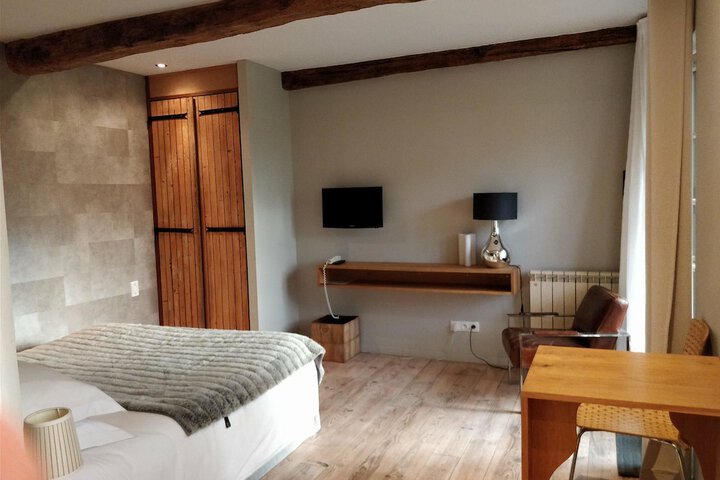 Room 15 of 62