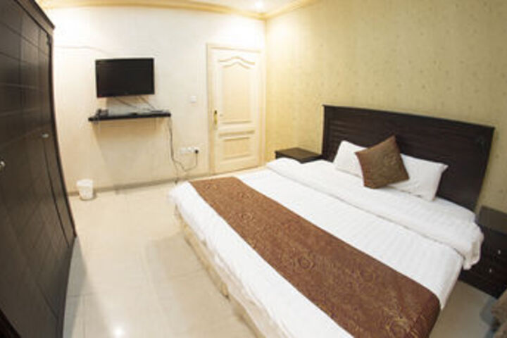 Room 3 of 14