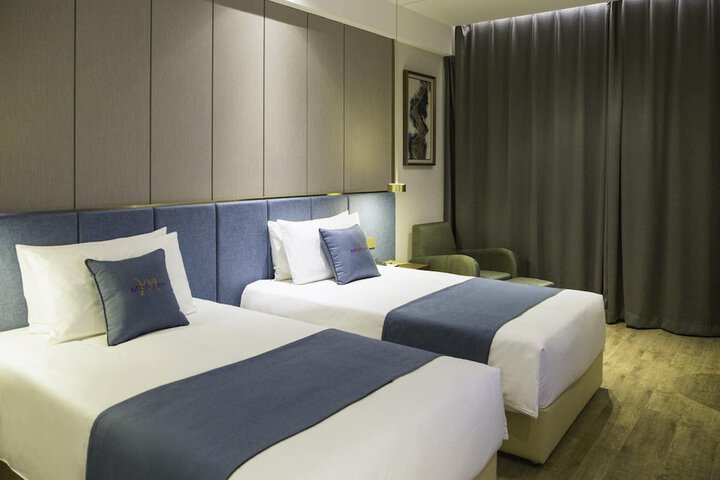 Room 10 of 44