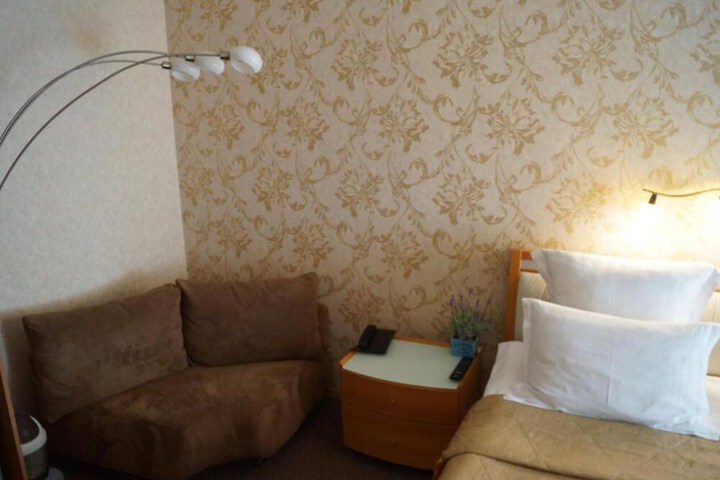 Room 16 of 47