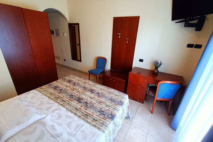 Room 14 of 113