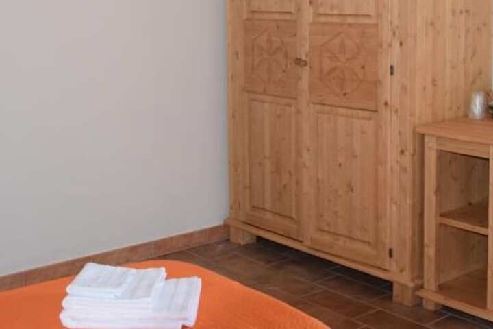 Room 3 of 21