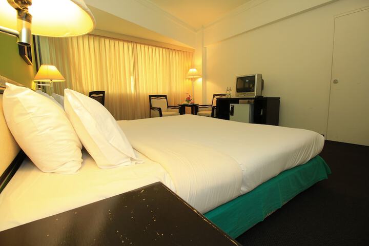 Room 28 of 70