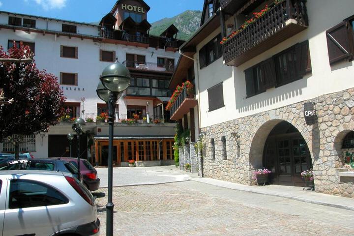 Photo 3