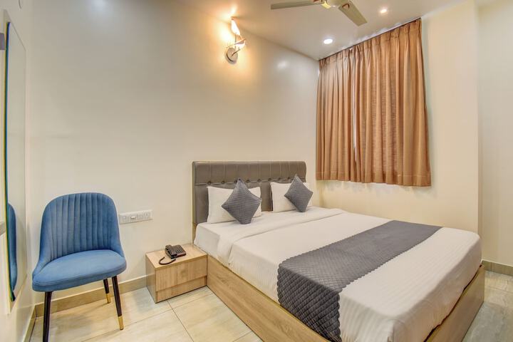 Room 6 of 26