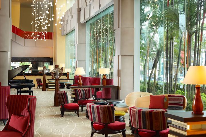 Entrance & Lobby