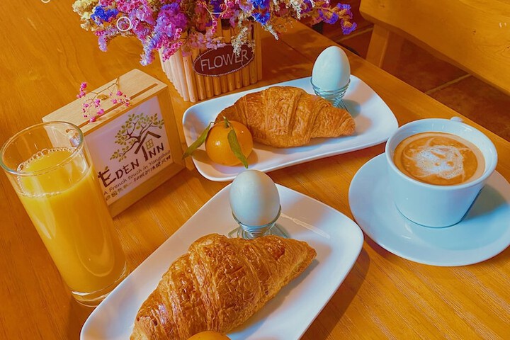 Breakfast/Coffee Service 36 of 43