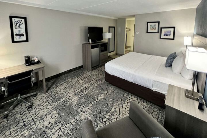 1 Double Bed Accessible (2 of 5)