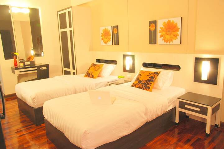 Room 7 of 34