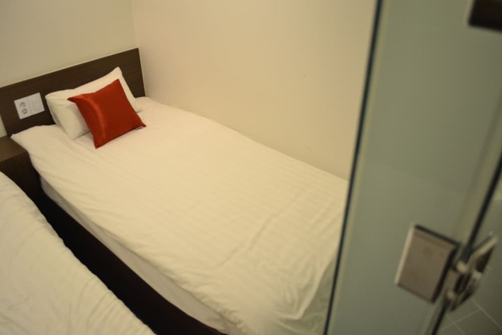 Room 19 of 30