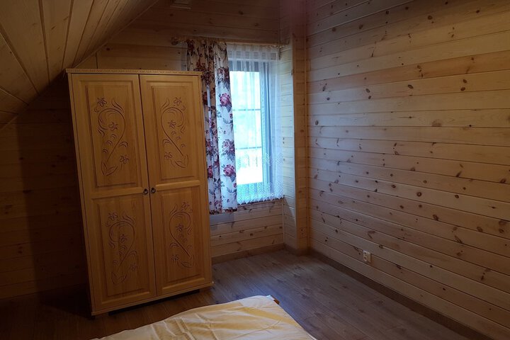 Room 5 of 40