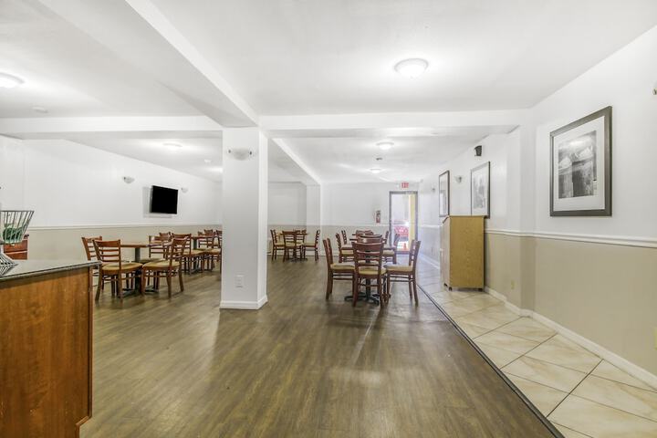 Banquet hall