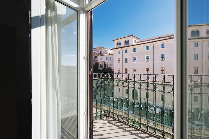 Hotel 176 of 180