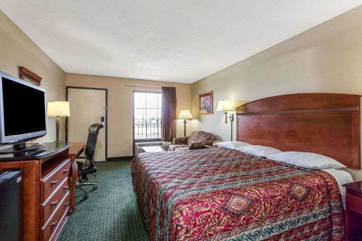 1 King Bed (6 of 6)