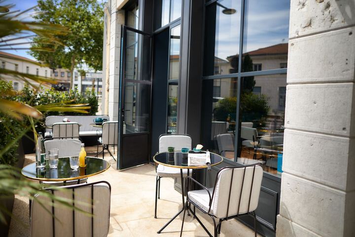 Terrace/Patio 36 of 39