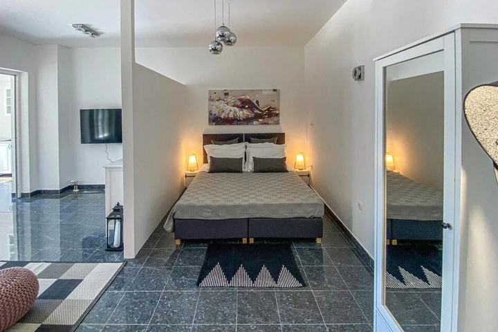 Room 3 of 17
