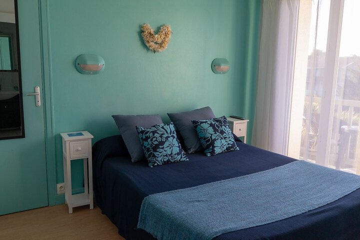 Room 5 of 25