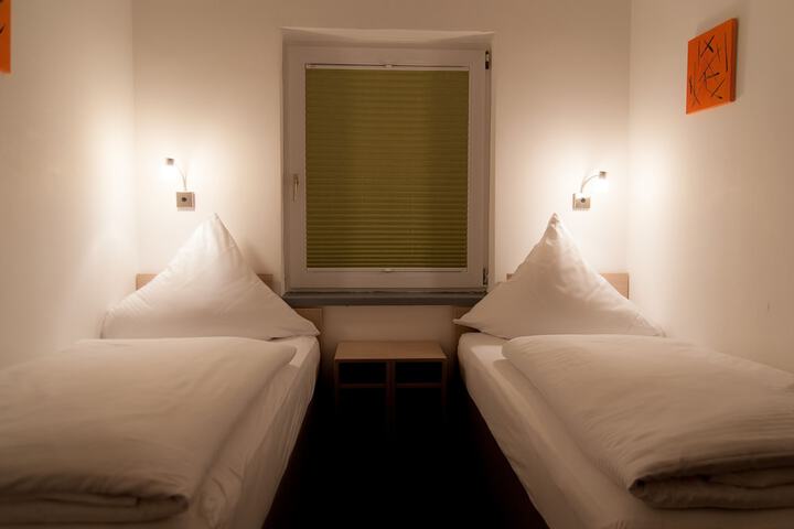 Room 19 of 64
