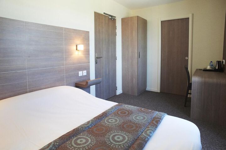 Room 4 of 36