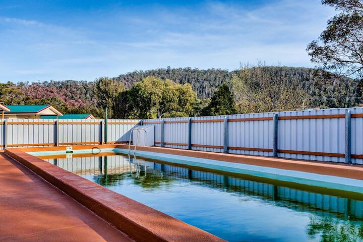 Pool 35 of 53
