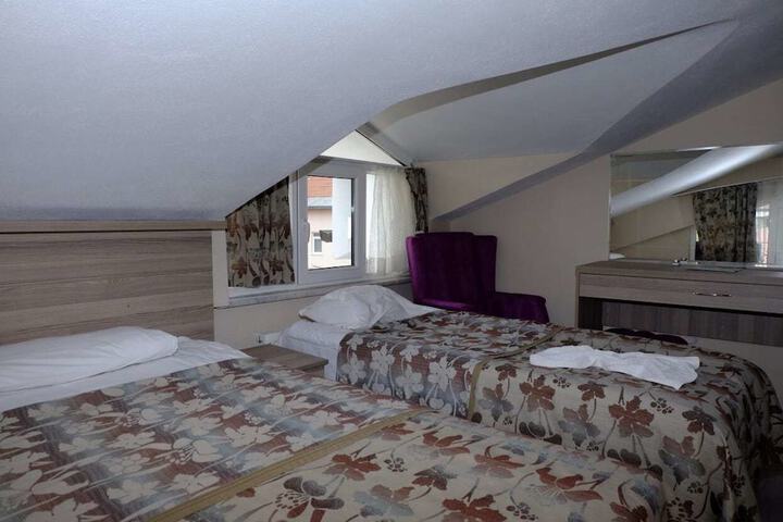 Room 7 of 26