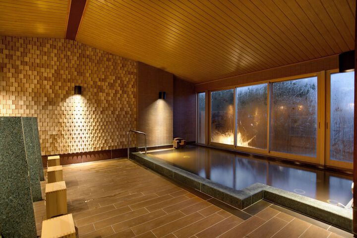 Pool 17 of 32