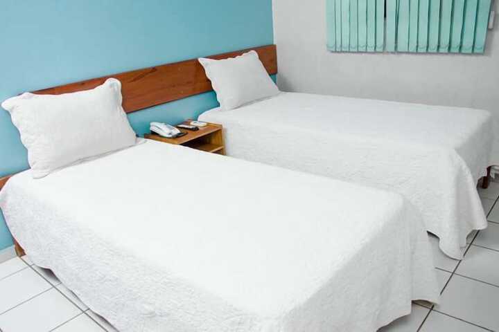 Room 9 of 27