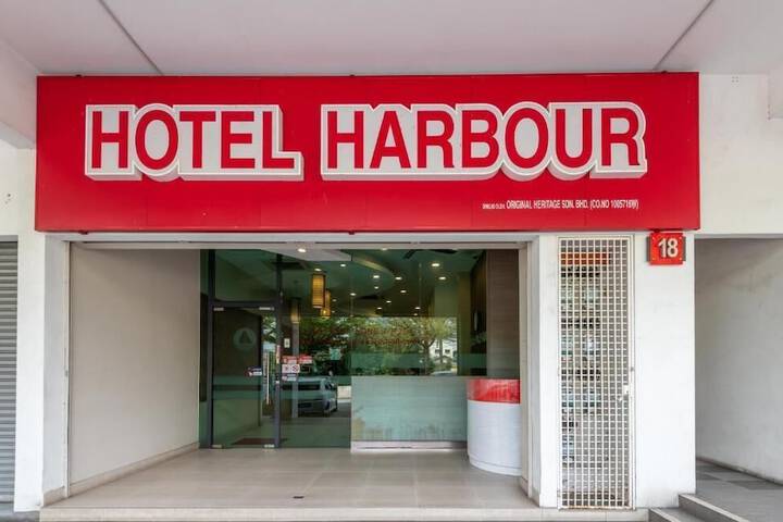 Harbour Hotel
