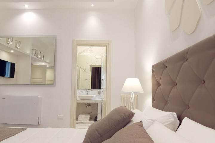 Room 6 of 52