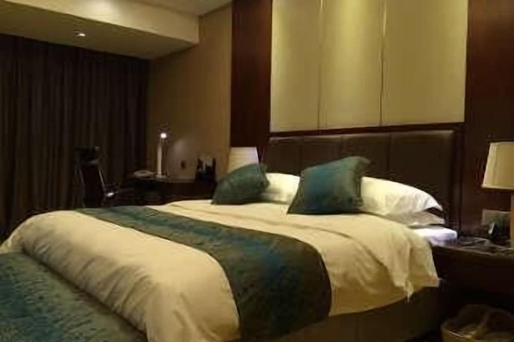 Room 9 of 29