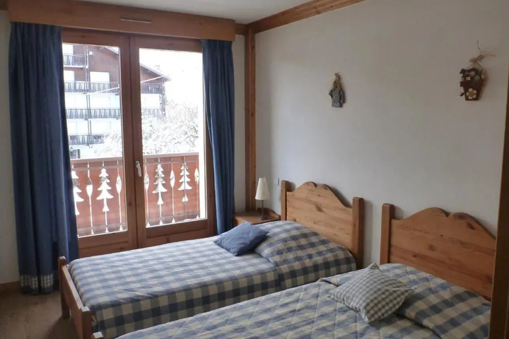 Room 4 of 20