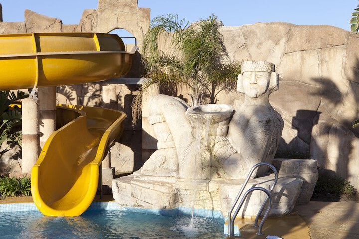Pool 49 of 101