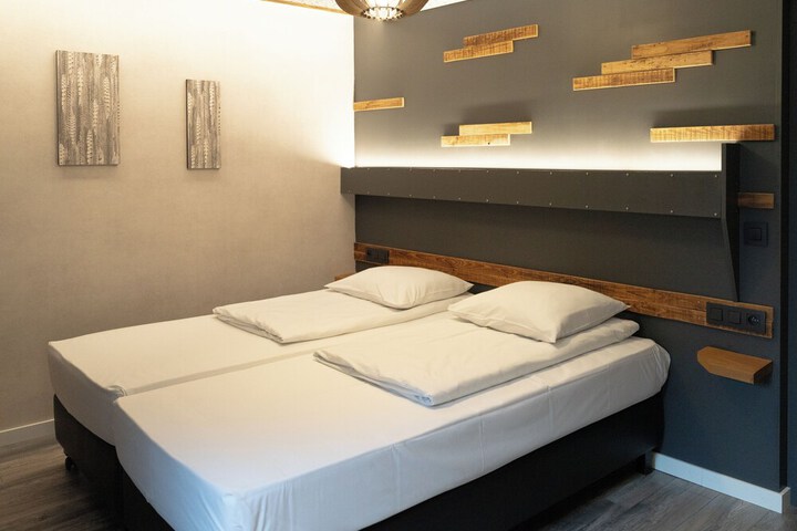 Room 14 of 43
