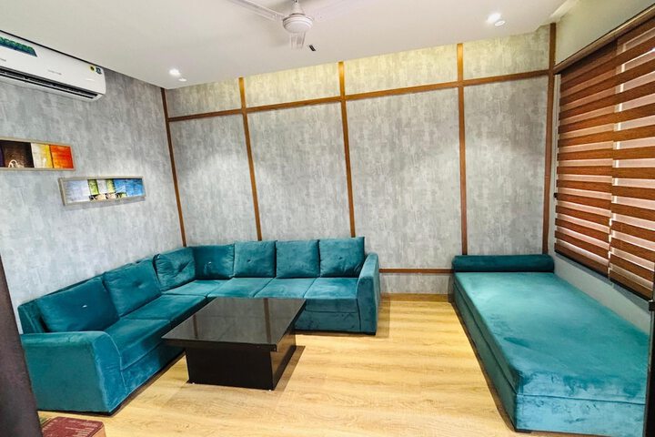 Room 3 of 11