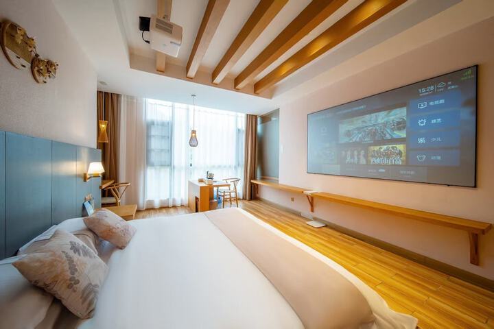 Room 84 of 149