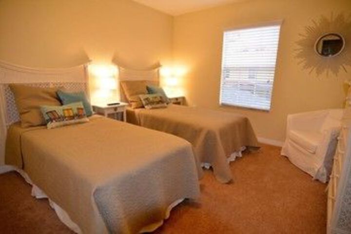 Room 16 of 33