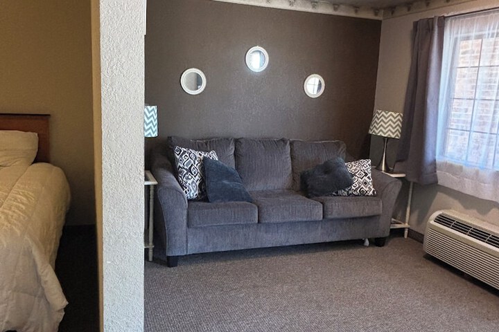Room 28 of 45